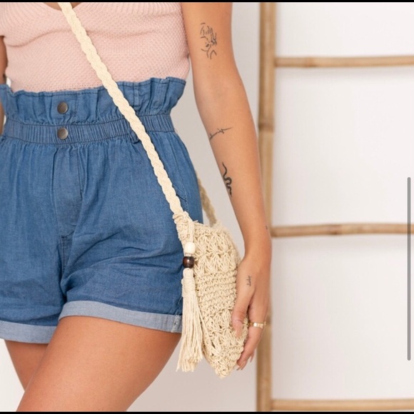 Straw tassel bead cross body purse - Picture 4 of 5